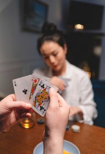 33Win ôm tiền